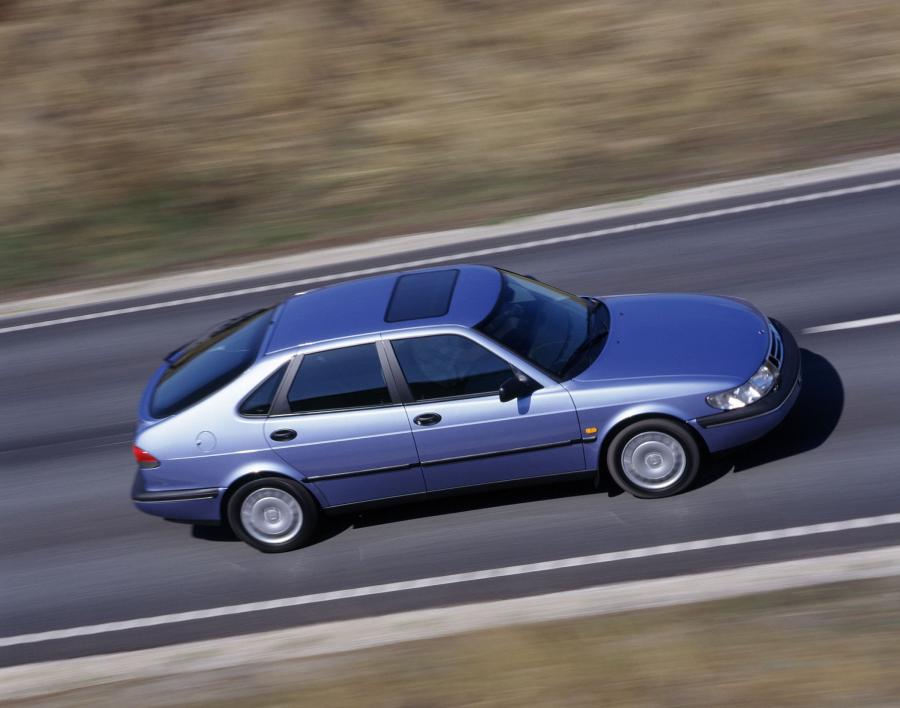  Saab 900 S 1993 года  (фото 12 из 19)